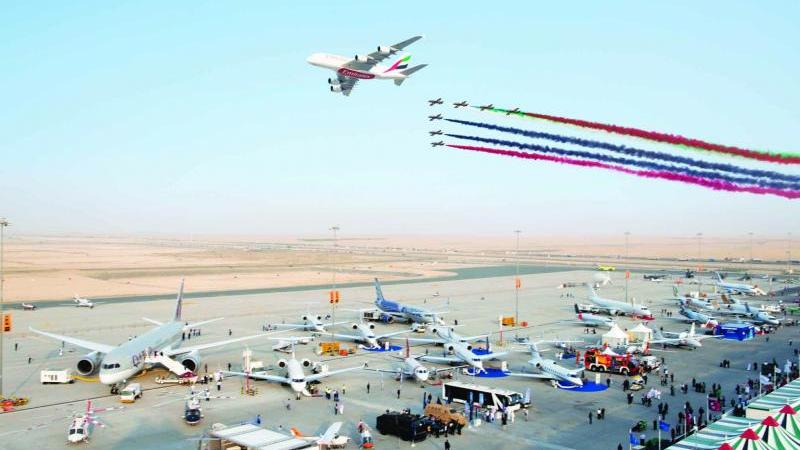 مشهد عام للساحة الخارجية لـِ «معرض دبي للطيران 2015»