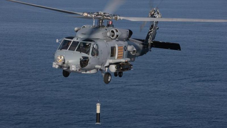 السونار الغاطس ALFS وهليكوبتر MH-60R© لوكهيد مارتن