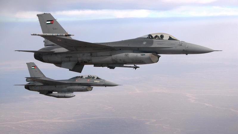 مقاتلتا Fighting Falcon F-16 تابعتان لسلاح الجو الأردني. الصورة:  Lockheed Martin