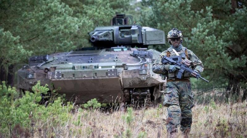  Rheinmetall تفوز بعقد رئيسي لتحديث أمتعة القيادة والتحكم لِـ «الجندي المستقبلي الألماني - النظام الموسع»