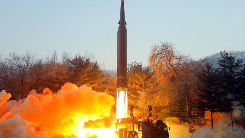 -	في الفترة الممتدة من 5 إلى 31 كانون الثاني/يناير، أجرى الجيش الكوري الشمالي ما مجموعه سبع تجارب صاروخية تم إطلاقها في شهر واحد