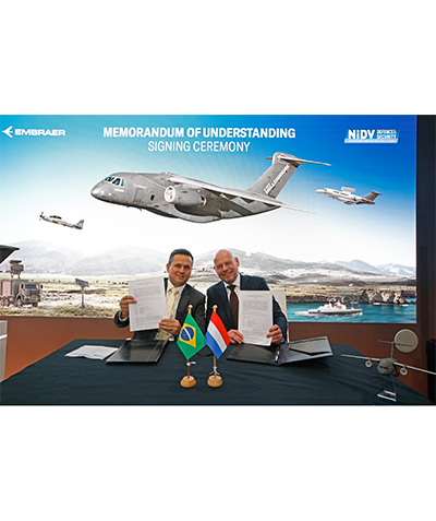 وقعت «إمبراير» Embraer و«الصناعات الهولندية للدفاع والأمن» NIDV في الثلاثين من تشرين الثاني/نوفمبر مذكرة تفاهم MoU خلال فعاليات معرض NEDS 2023 للدفاع والأمن
