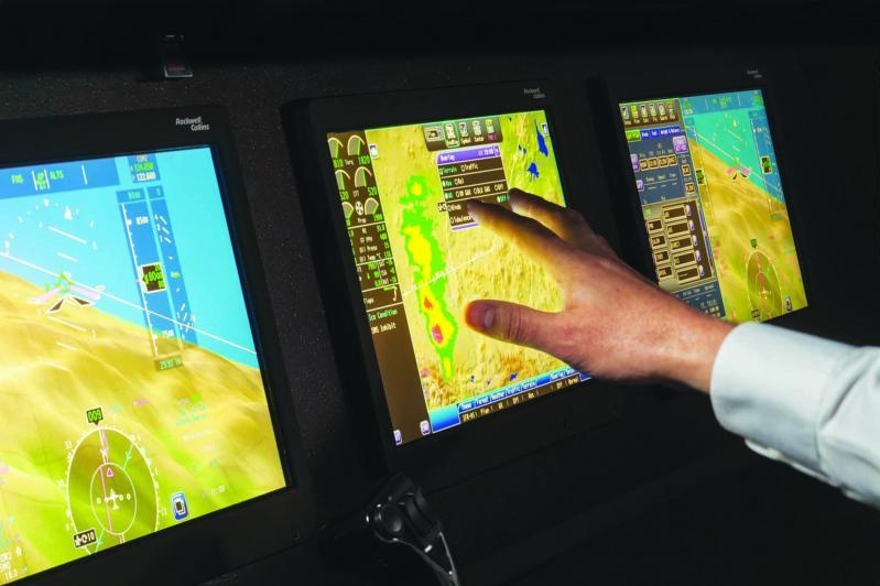 يوفّر نظام إلكترونيات الطيران المدمج Pro Line Fusion المرن والتراكبي، هندسة متدرّجة المقاييس، واتصالية شاملة، وأدوات مبتكرة لصنع القرار وقدرات متقدمة للإلمام بالوضع المحيط تُعزِّز السلامة والفعالية لمجموعة واسعة من المنصّات والمهام