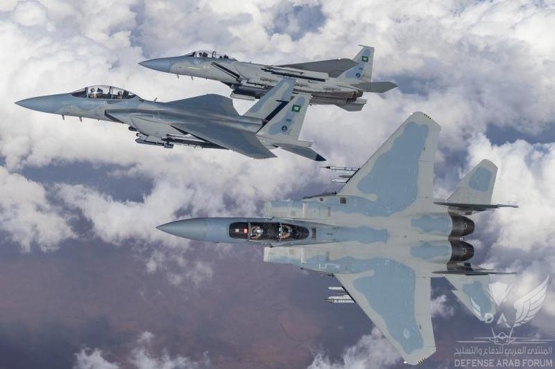 وقّعت المملكة العربية السعودية صفقة بقيمة 29.4 مليار دولار لشراء 84 مقاتلة Boeing من طراز F-15SA، مع تحديث 70 مقاتلة F-15S إلى المعيار نفسه