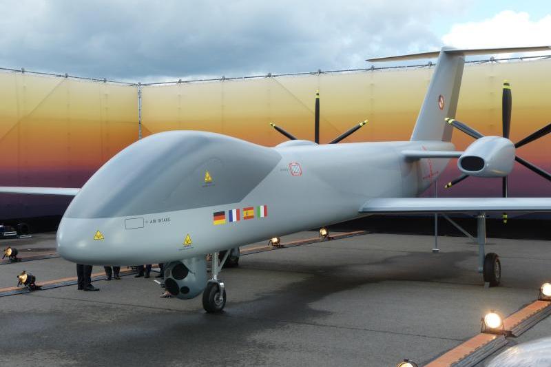 تم تطوير العربة الجوية غير الآهلة الأوروبية المستقبلية EUROMALE  من قبل شركات  Airbus  و  Dassault و Leonardo