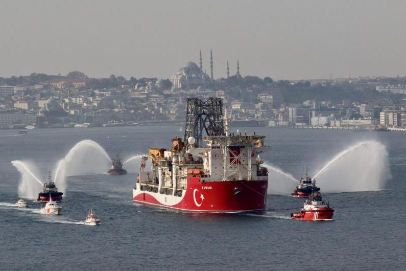 يعتبر دور تركيا كـ «بيضة قبان» لإرساء التوازن في منطقة البحر الأسود