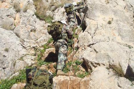 فوج المغاوير وحدة عريقة في الجيش اللبناني، ولقب مغوار حلم يراود كل عسكري مقدام وجريء