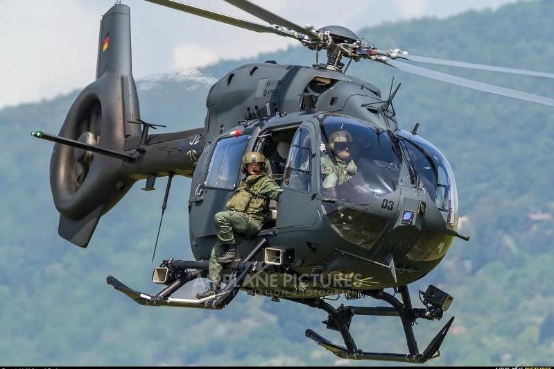 يسعى الجيش الألماني إلى إمداد «قوات العمليات الخاصة» التابعة له بنحو 15 «طوافة خدمة خفيفة الوزن - مخصصة لقوات العمليات الخاصة» (LUH-SOF)، ويُطلق على هذه الطوافات اسم H145M. الصورة: Airbus Helicopters