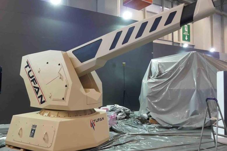 نظام المدفع الكهرومغناطيسي nugliaR NAFUT من صنع شركة ASELSAN التركية