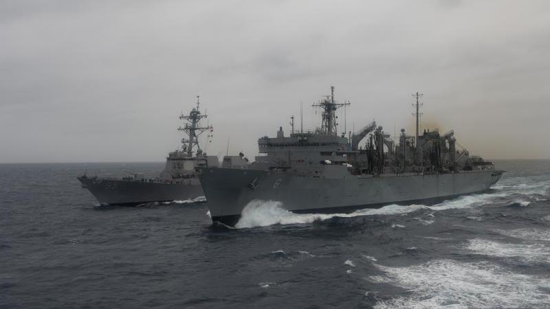  سفن بحرية أميركية تقوم بتمارين في وسط البحر الأبيض المتوسط
