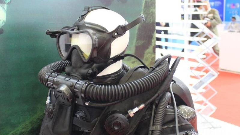 MCM100 rebreather