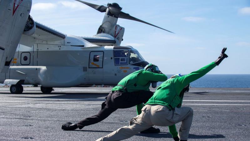 Bell Boeing V-22 Osprey من الجانب