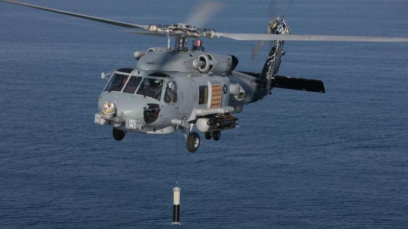 ALFS dipping sonar on MH-60R helicopter © Lockheed Martin