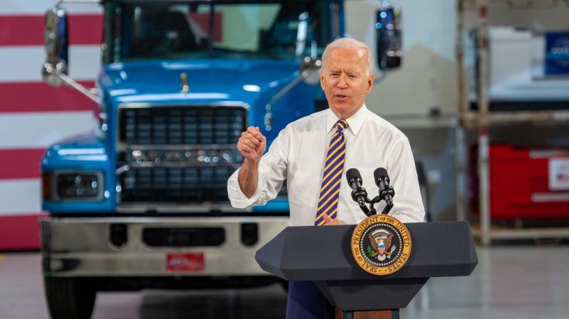 Mack Trucks today hosted President Joe Biden at its Lehigh Valley Operations (LVO) facility in Macungie, Pennsylvania, where all Mack heavy-duty models for North America and export are assembled. Biden stressed the importance of American manufacturing, buying American products and good-paying jobs during remarks made at the facility.