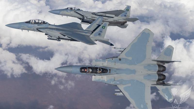 وقّعت المملكة العربية السعودية صفقة بقيمة 29.4 مليار دولار لشراء 84 مقاتلة Boeing من طراز F-15SA، مع تحديث 70 مقاتلة F-15S إلى المعيار نفسه