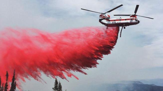 تشغل شركة Columbia طوافة Boeing CH-47D Chinook، وهي طراز عسكري سابق تم تحويله إلى الأسطول المدني