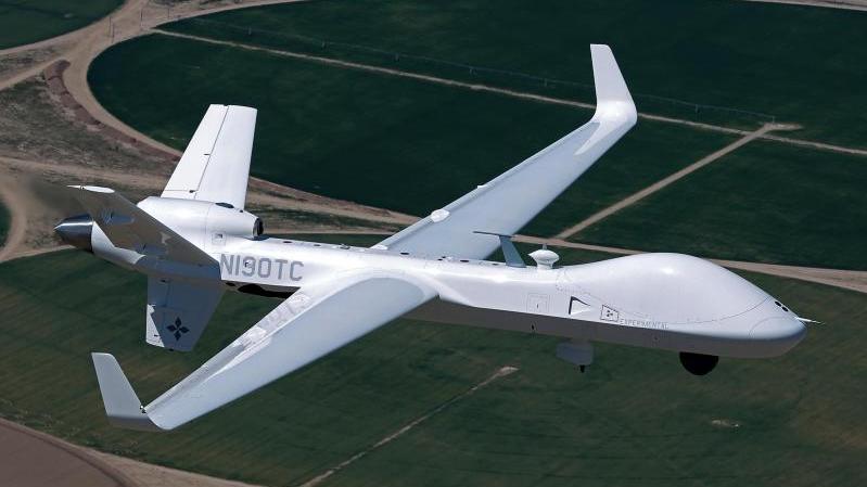 تعتبر الطائرات من دون طيار على غرار SkyGuardian مناسبة بشكل مثالي للمساعدة في الحماية ضد الصواريخ الجوالة – وهي تهديد خطير آخر للقوات الصديقة – أو الطائرات الأصغر منها على غرار مسيّرات رباعية الدوار Quadcopter – Style التي تحاول التطفل على مواقع الحلفاء