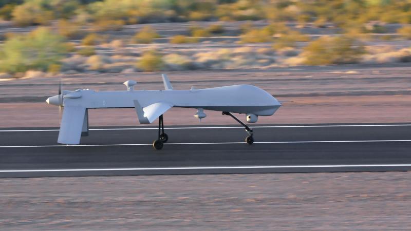 الإمارات العربية المتحدة هي الدولة العربية الأولى التي اشترت طراز Predator XP من عائلة العربات الجوية غير الآهلة ذات المدى المتوسط والمكوث الطويل في الجو MALE UAV. الصورة: GA-ASI
