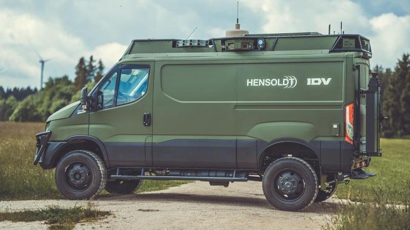 Medium Iveco MUV with HENSOLDT Sensor Suite