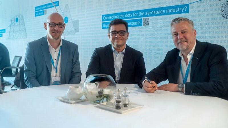 Johannes Dittrich, Head of Procurement at thyssenkrupp Aerospace, Victor Breguncci, Chief Sales Officer of AMAG, and Patrick Marous, CEO of thyssenkrupp Aerospace.