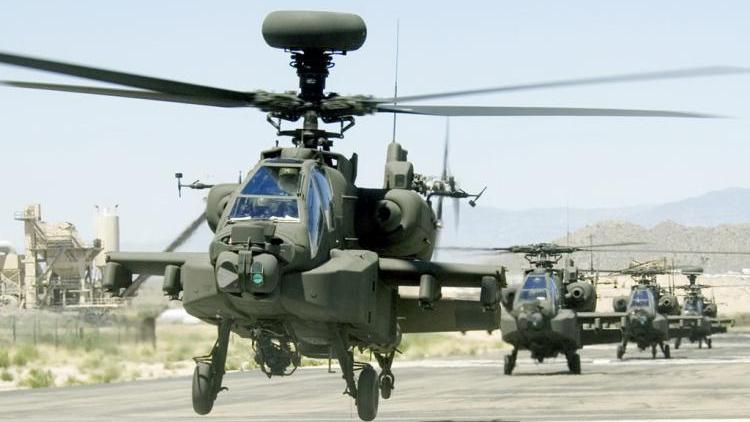 ﻿سرب من الطوافات الهجومية AH-64D المجهّزة برادار LONGBOW. الصورة: Boeing