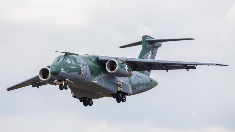 تلقى طائرة Embraer C-390 اهتماماً كبيراً من معظم أسلحة الجو لاستبدال أساطيلهم المتقادمة من طائرات النقل