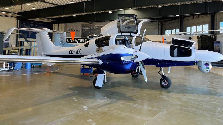 أدمجت QinetiQ النظام البصري الالكتروني ARGOS-II HD(EO/IR) في طائرة DA62MPP صنع شركة Diamond Aircraft Industries. الصورة: HENSOLDT