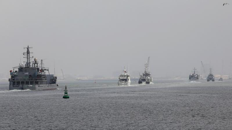 وصول الدفعة الأولى من السفن البحرية المشاركة في معرض نافدكس 2023