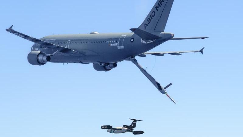Airbus achieves in-flight autonomous guidance and control of a drone from a tanker aircraft