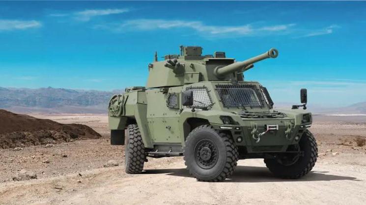 عربة Akrep II للاستطلاع والمراقبة والاستخبار، مسلحة بنظام المدفع COCKERILL CSE 90LP  عيار 90  ملم