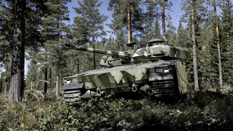 Czech Republic Awards BAE $2.2Bn Contract to Acquire 246 CV90s