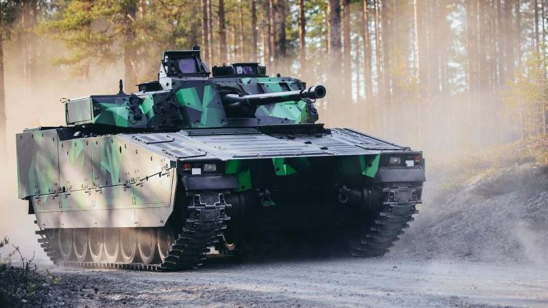 CV90 equipped with Saab sight and fire control capability 
