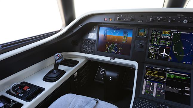 Embraer and FlightSafety announce new Praetor full-flight simulator in Europe and open new location in the United States