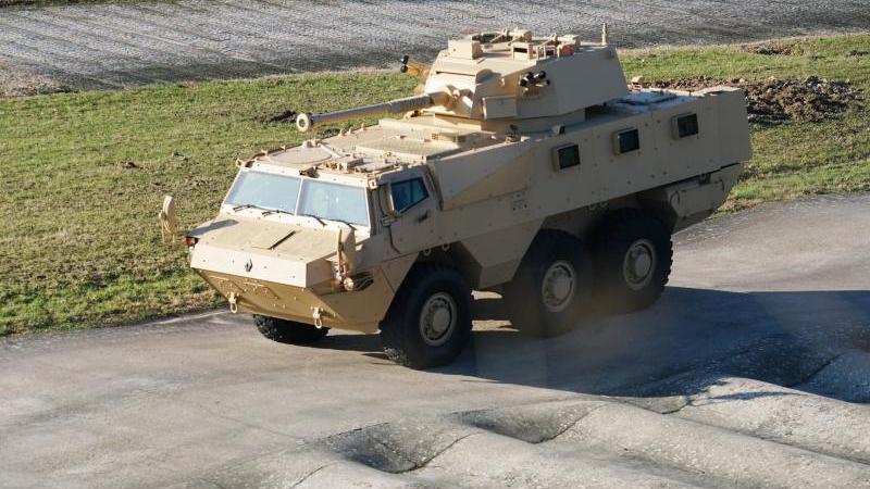 خلال فعاليات معرض WDS، تم عرض العربة VAB MK3 مجهزة ببرج John Cockerill Defense CP WS25  الذي يوفر إمكانية إعادة التلقيم الداخلي.