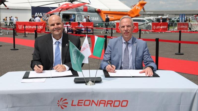 عززت «ليوناردو» Leonardo شراكتها مع شركة «مكاملة للطيران» Mukamalah Aviation