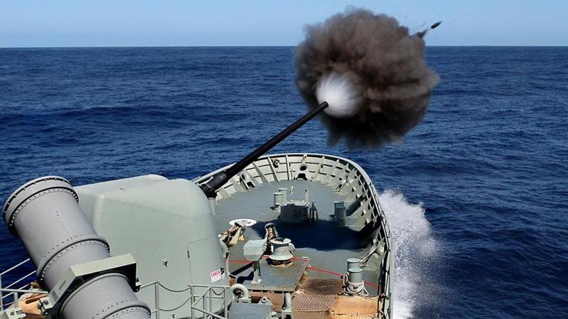 نظام المدفع البحري Mk 45 