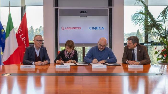 From left Simone Ungaro - Chief Strategy & Innovation Officer of Leonardo, Alessandra Poggiani – General Manager of Cineca, Roberto Cingolani - CEO and General Manager of Leonardo, Francesco Ubertini – President of Cineca