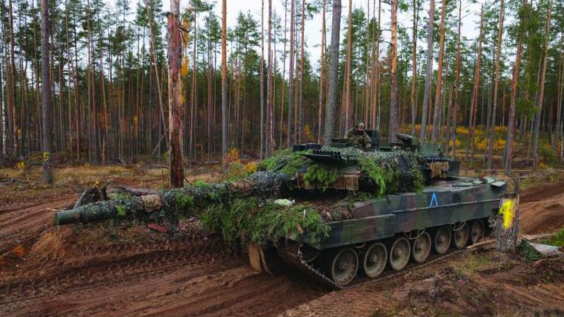 كان من شأن تبرُّع ألمانيا بدبابتَيْن من طراز «ليوبارد 2» Leopard 2 إلى أوكرانيا أن عزّز التوقعات بما كان يؤمل أن يكون