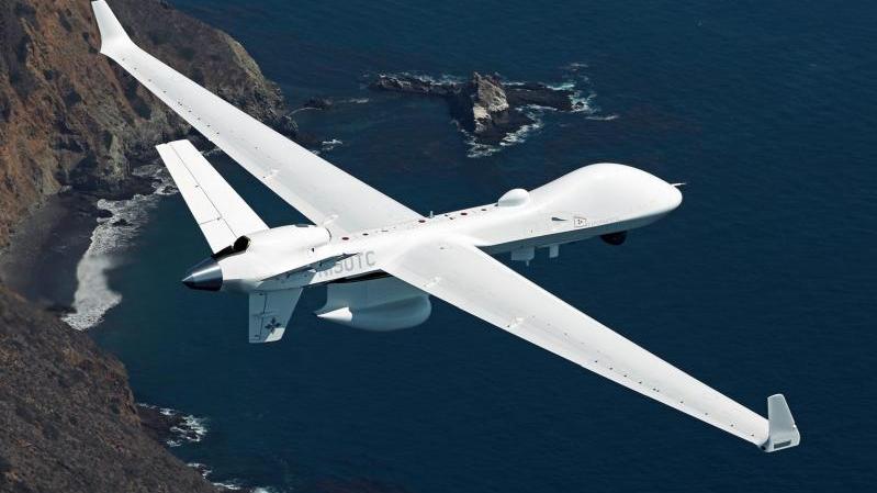 العربة الجوية غير الآهلة البحرية MQ-9B SeaGuardian