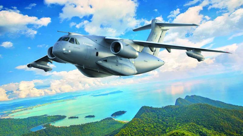 KC-390 هي طائرة متعددة المهام من الجيل الجديد، مصممة ومبنية لتلبية متطلبات بيئة التشغيل في القرن الحادي والعشرين. تُعد هذه الطائرة الأكثر تطوراً في فئتها،