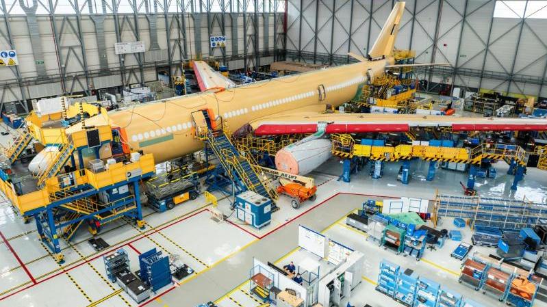 Airbus تفتتح مركزاً لتحويل  طائرات A330 المتعددة الأدوار في إشبيلية