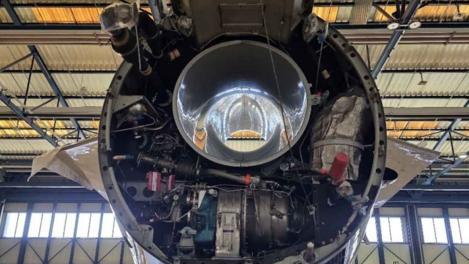 Falcon 900