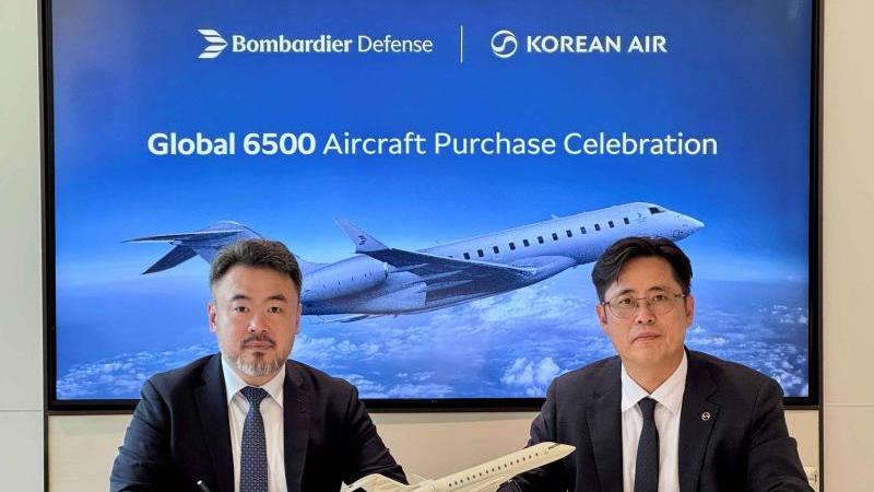 global 6500 purchase celebration photo