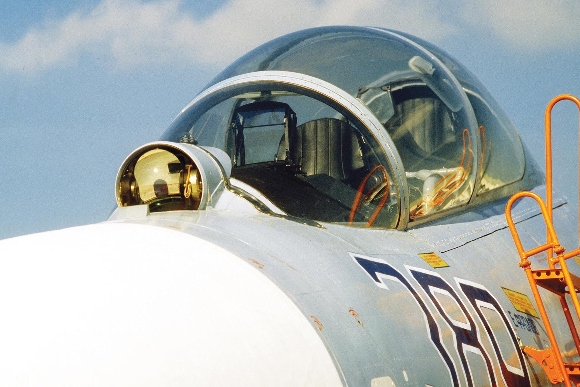  Su-27
