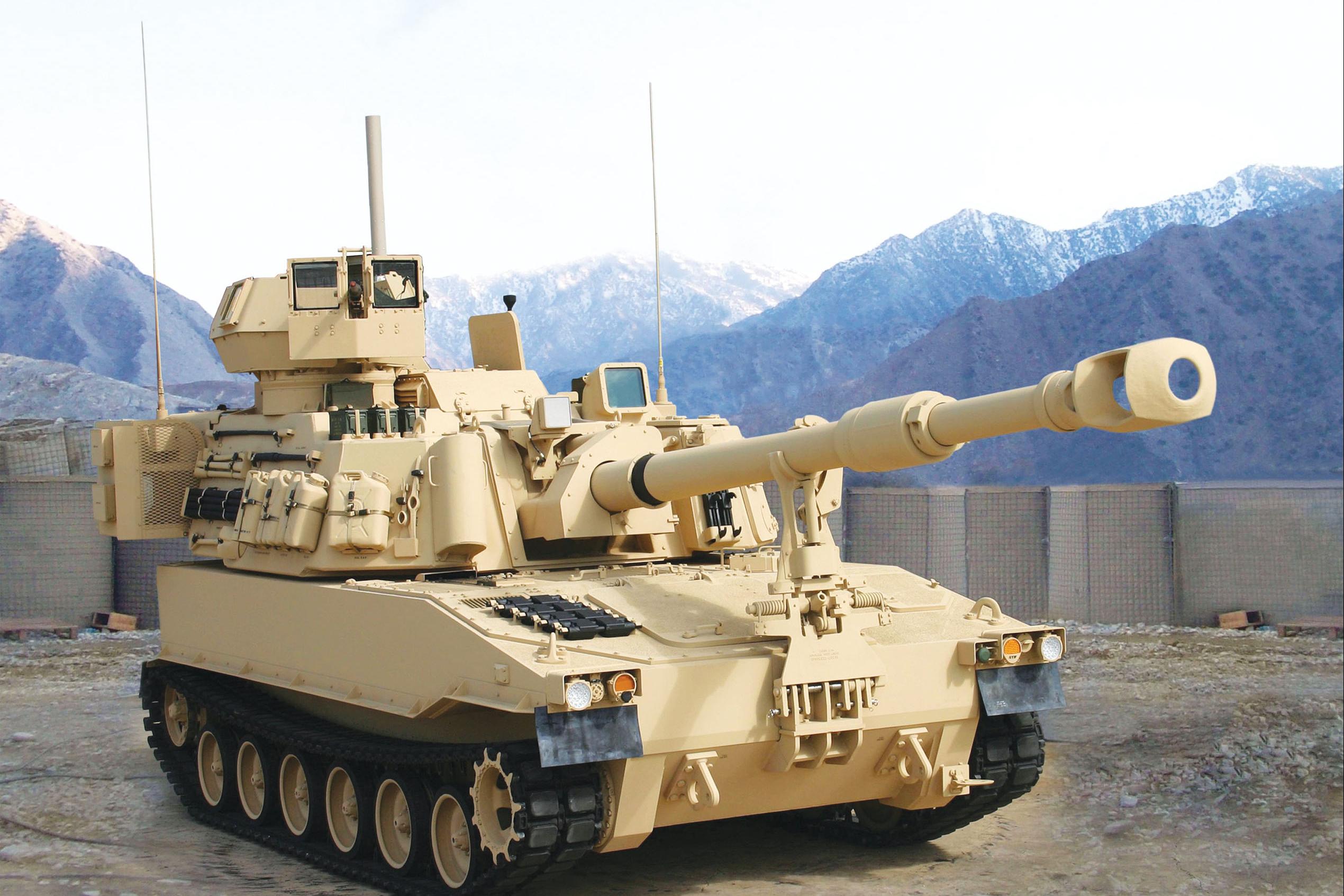 BAE Systems M-109A6 Paladin 