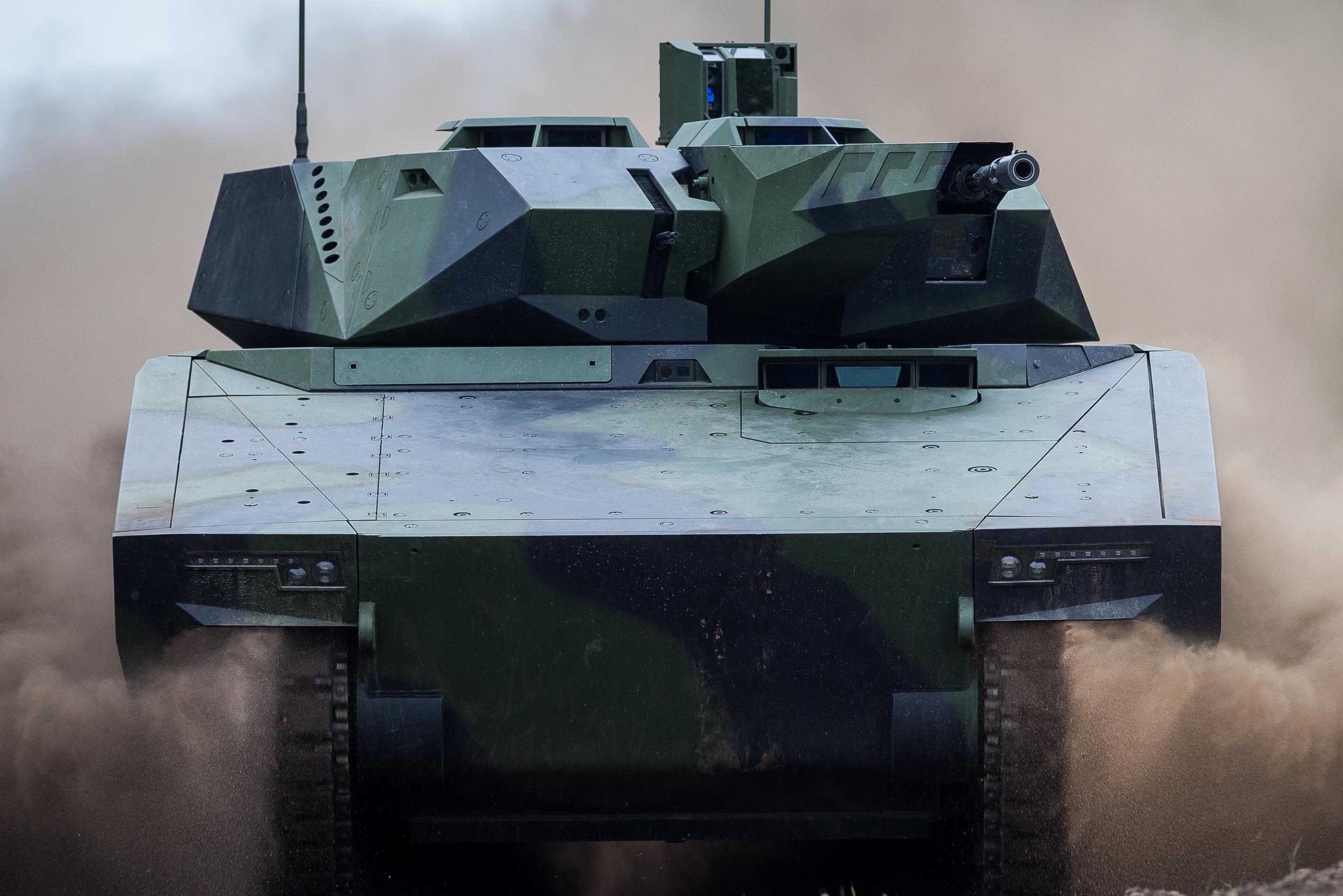 الطراز الأحدث KF41  من عربة القتال المدرعة المجنزرة Lynx
