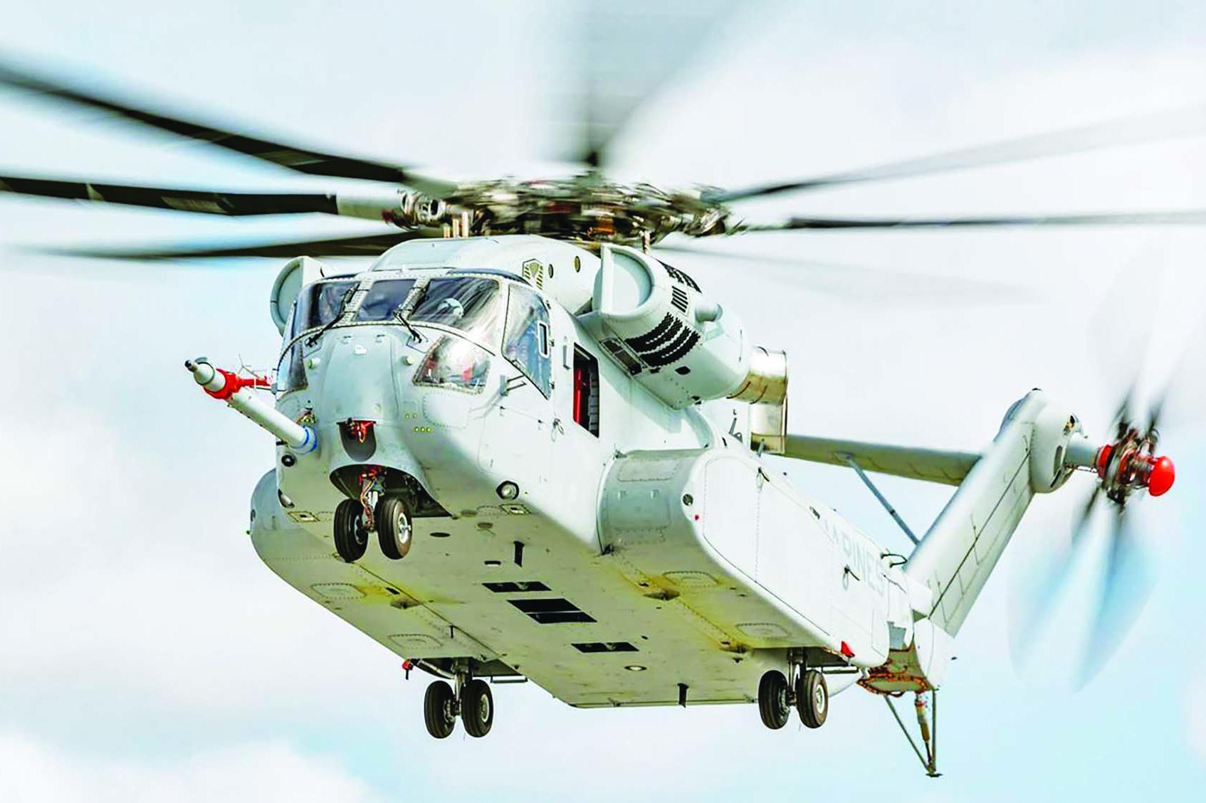 استكملت طوافة CH-53K King Stallion من Lockheed Martin/Sikorsky اختبارها العملاني الأوّليّ عبر طيّارين من فيلق مشاة البحرية دعماً لقرار الإنتاج الأوّليّ بمعدلٍ منخفض المتوقّع هذا العام