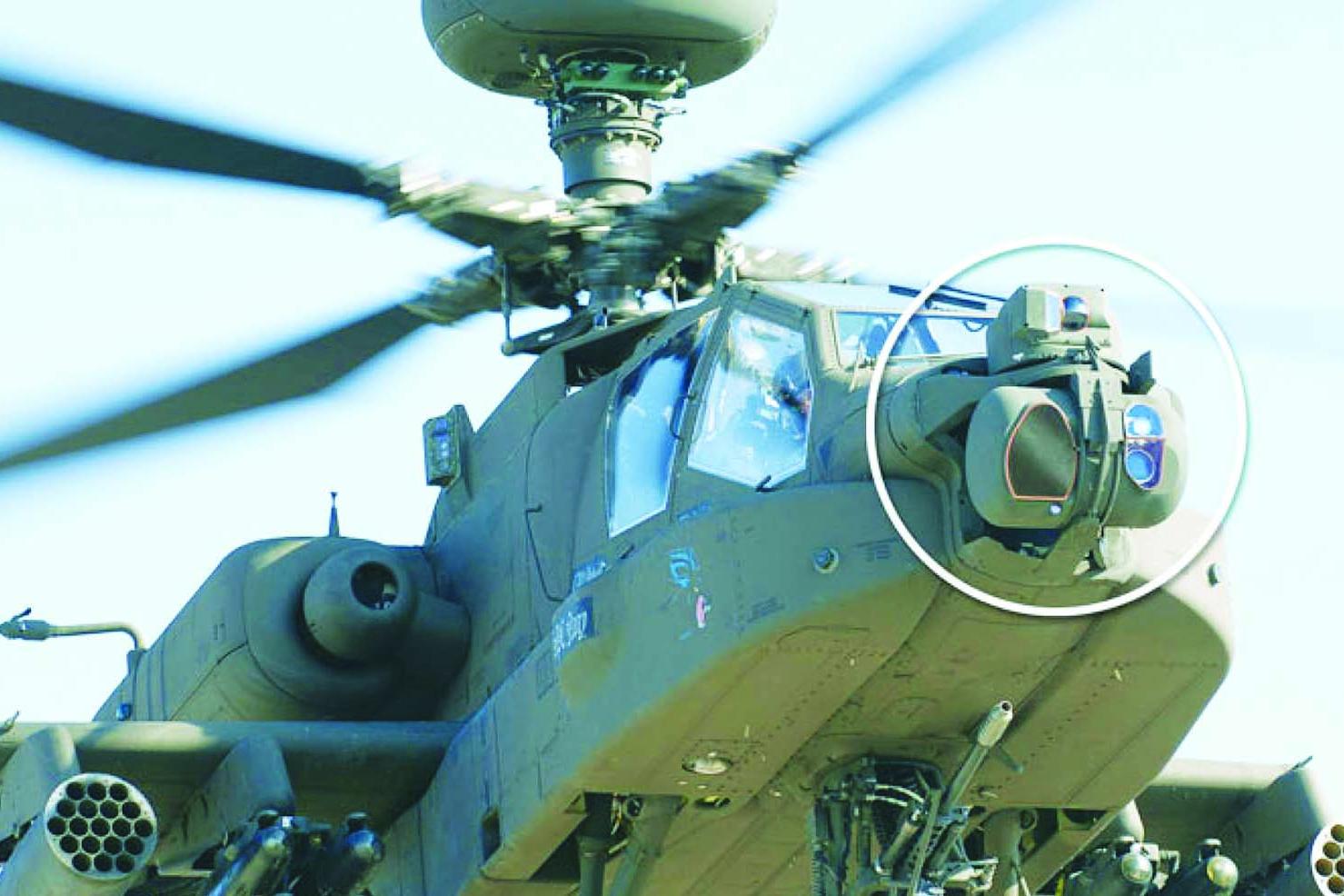 توفّر شركة Lockheed Martin أيضاً تهديفاً أفضل في ضوء النهار وفي الضوء الخافت للطوّافة الهجومية «آباتشي» Apache بفضل «مجمّع المستشعر النهاري المُحدَّث» M-DSA