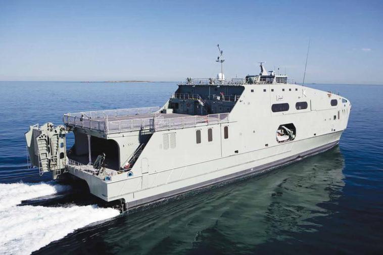  شاركت AUSTAL بفعالية في معرض NAVDEX 2017 وتبدو في الصورة سفينة الدعم الفائقة السرعة «المبشر»