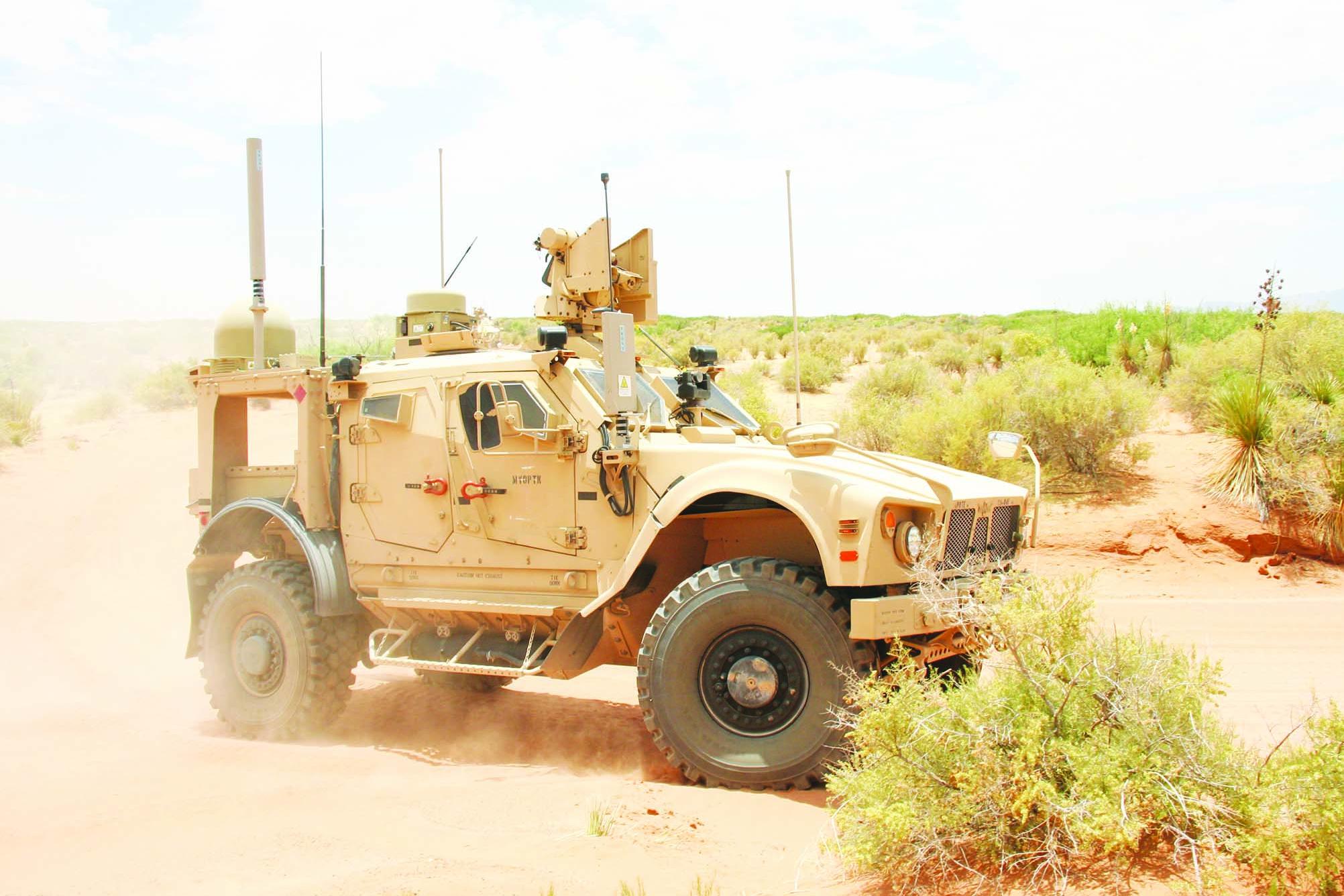 عربة MRAP صنع Oshkosh مجهزة بنظام «شبكة معلومات المحارب – التكتيكية» WIN-T. الصورة: GD Mission Systems
